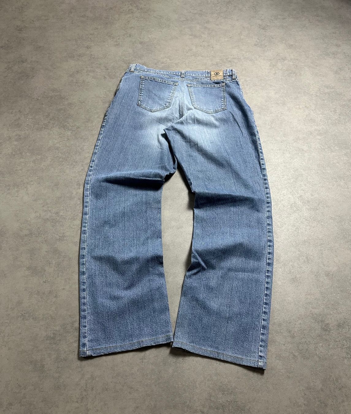 Jeans: Bogner Jeans Grösse M – Gebraucht aus Wolfhalden von GodzillaArchive