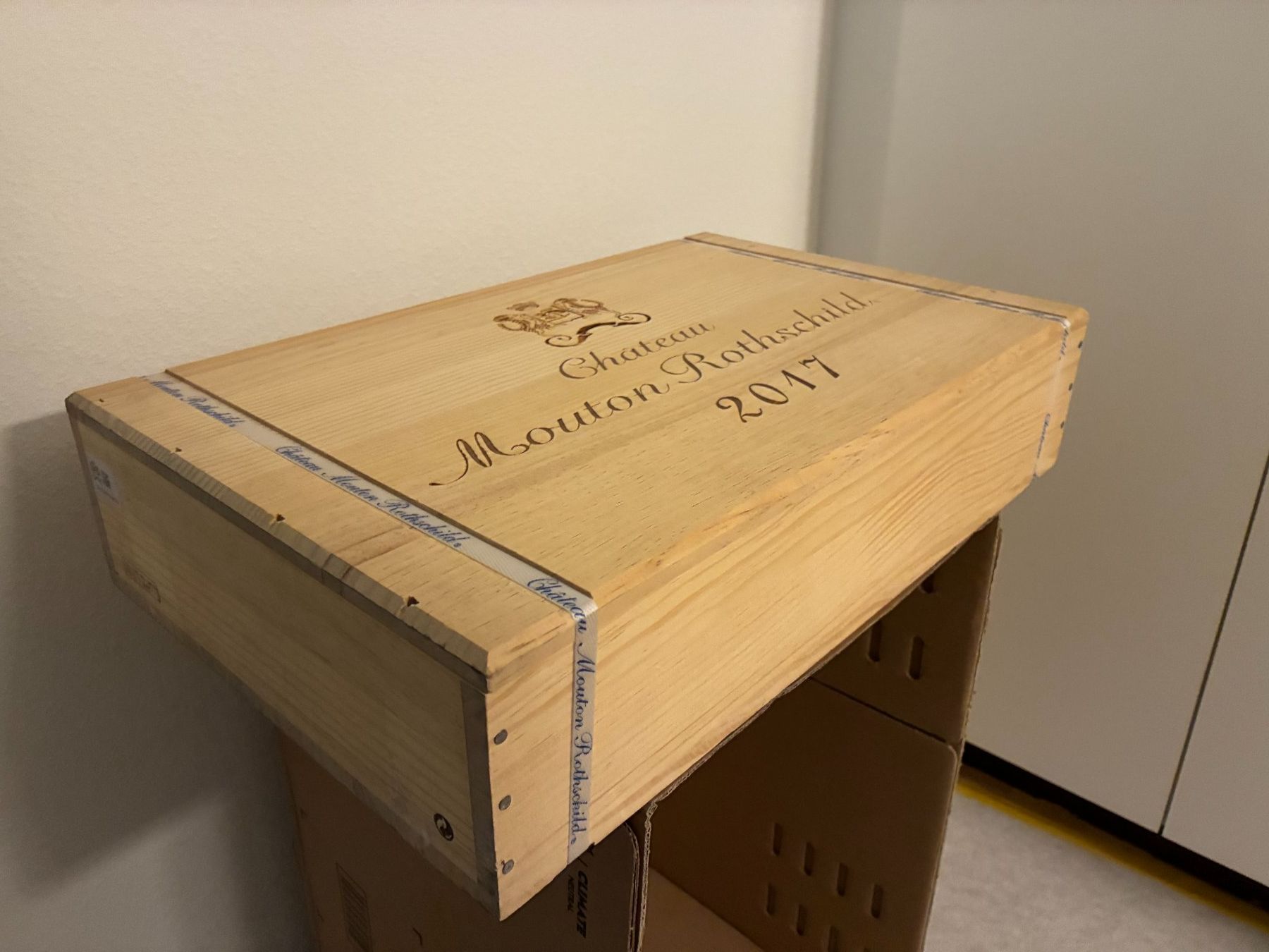 Mouton Rothschild Wein: Château Mouton Rothschild 2017 – Neu und originalverpackt aus Clarens von gambrinus70 1