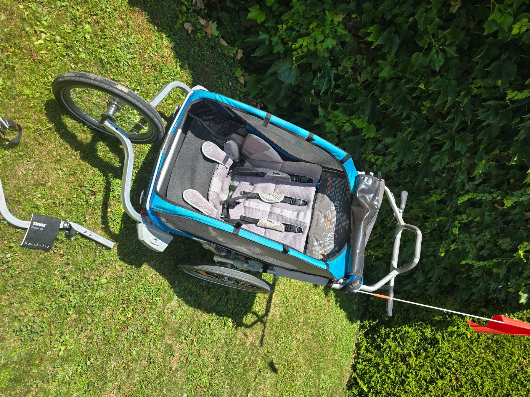 Thule Anhänger: Thule CX2 Fahrradanhänger mit Jogging Kit – Gebraucht aus Adliswil von Micky048 1