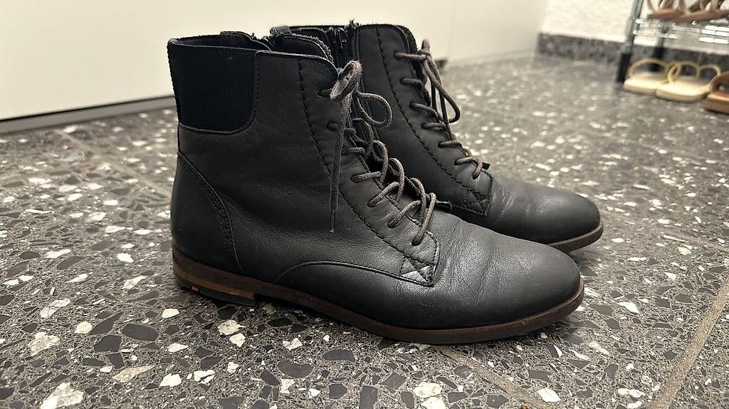 Lloyd Damenschuhe: Lloyd Germany Stiefeletten schwarz 36 – Gebraucht aus Gockhausen von enanaa