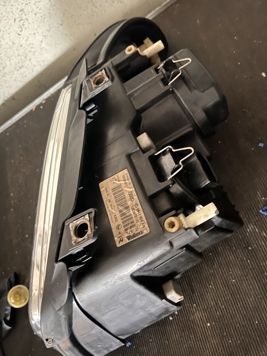 Audi Fari: Scheinwerfer Audi RS4 Xenon – Usato da Schaanwald FL venduto da G60_Power 2