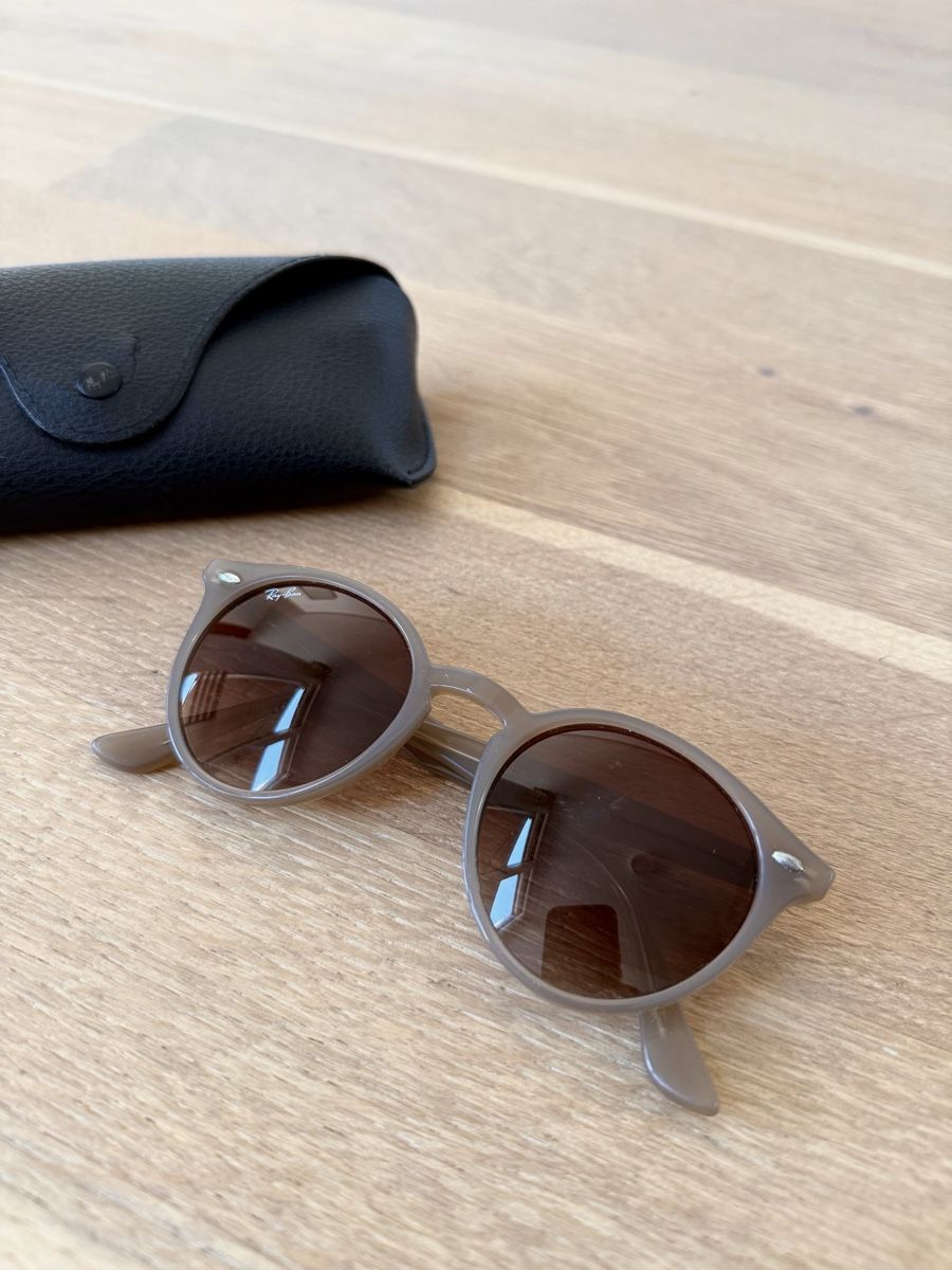 Ray-Ban Occhiali & Lenti: Sonnenbrille von Ray-Ban – Usato da Bülach venduto da ro.ho 1