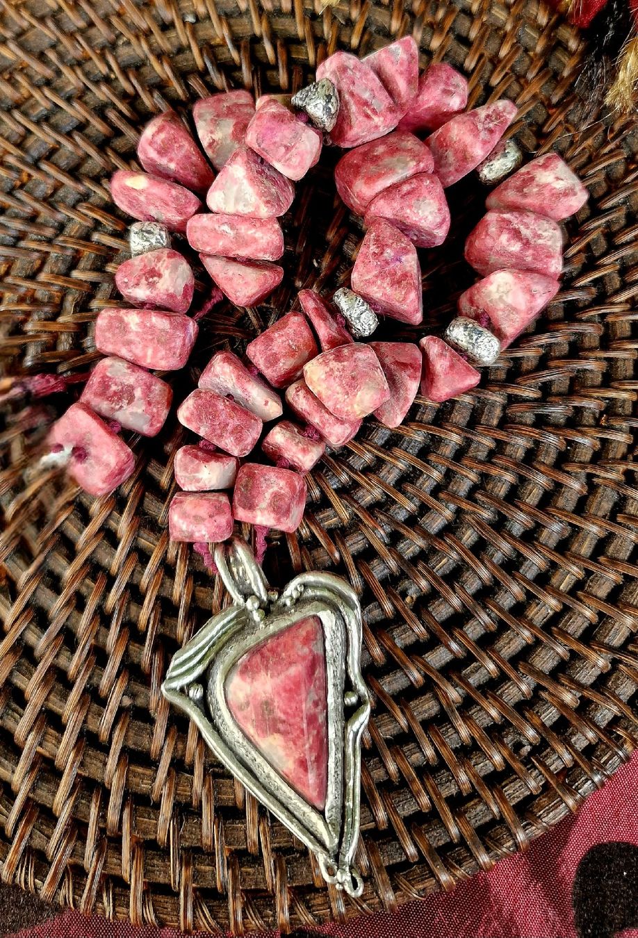 Catenine: Collier Thulit & Silber. Handmade inkl. Thulit schleifen – Nuovo e nell'imballaggio originale da Aarau venduto da Schmuckhoehle_MD