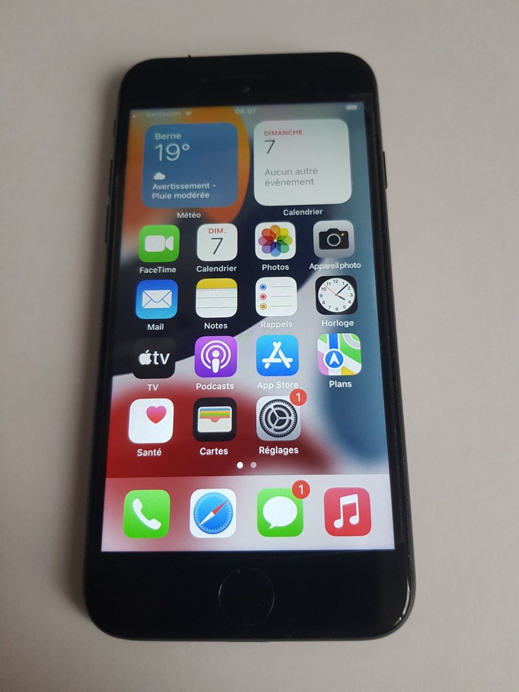 Apple Telefoni cellulari / Smartphones: iPhone i7 128gb black – Nuovo (secondo la descrizione) da Delémont venduto da Gerald12 1