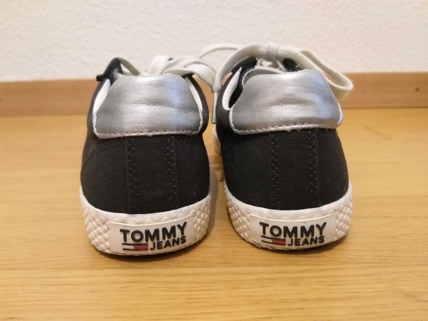Tommy Hilfiger Scarpe da donna: TOMMY HILFIGER Sneakers pointure / Nummer 37 – Usato da Cossonay-ville venduto da Super-Price-Quality 4