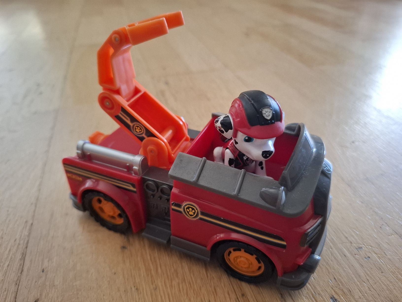 Spielzeuge: Paw Patrol Marshall Feuerwehrauto mit Figur – Gebraucht aus Biel/Bienne von AvasTheGreatest 3