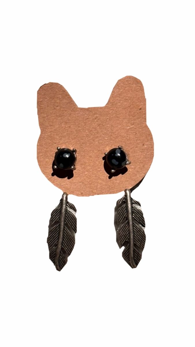 Orecchini pendenti & Orecchini a lobo: Earrings with feather pendant new condition – Usato da La Chaux-de-Fonds venduto da joa_jk5g