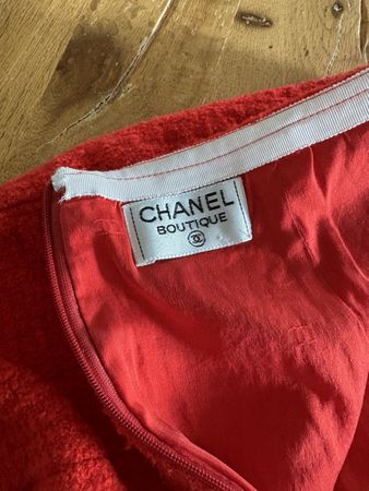 Chanel Minirock rot Grösse 36 Bouclé guter Zustand