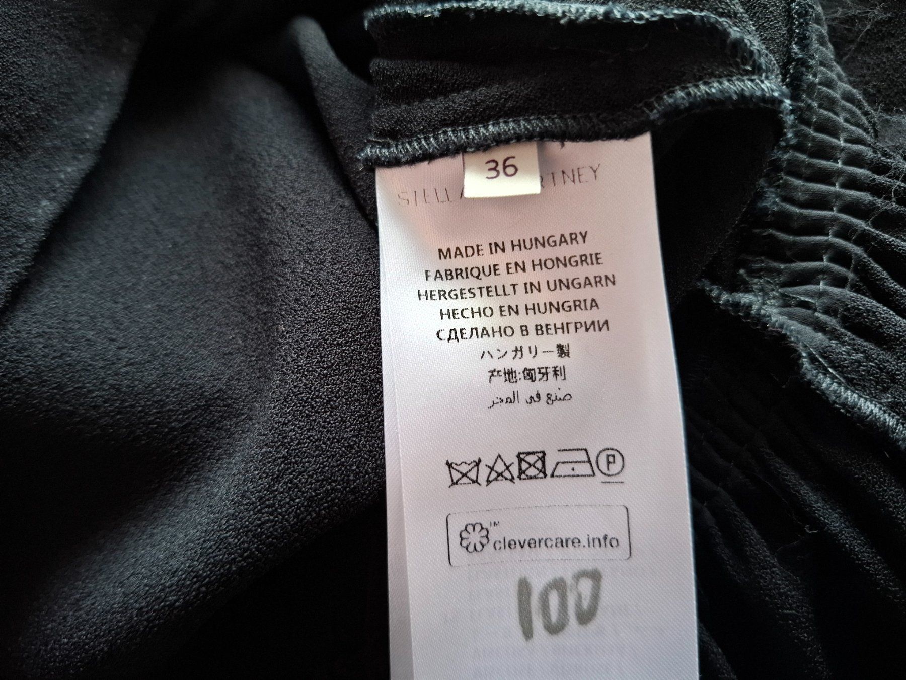 Stella McCartney Kleider: Superbe Robe Stella McCartney - Taille 36 - Noir intense – Gebraucht aus Meinier von Gattuso22 5