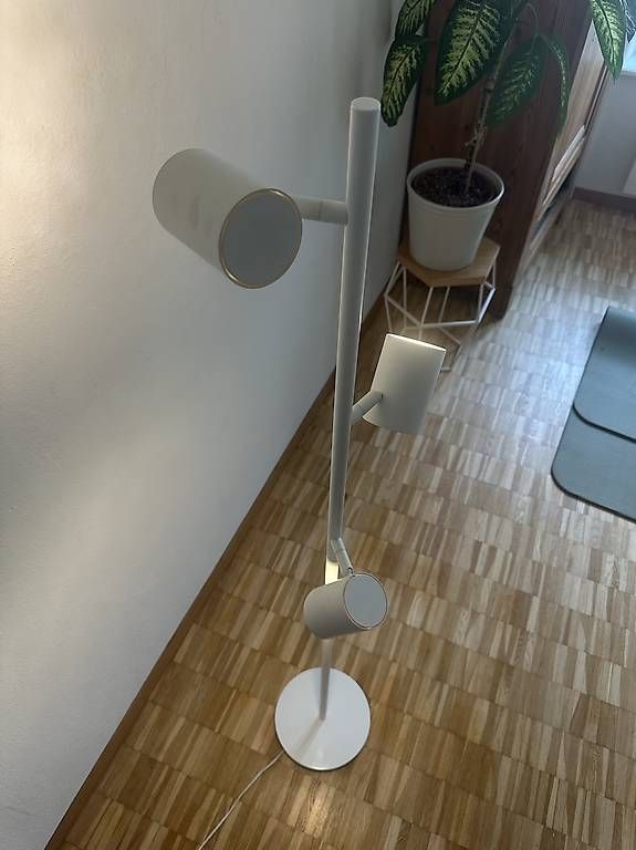 Lampade: Ikea Standleuchte weiss + 3x Leuchtmittel  – Usato da Flüh venduto da sar_6c26 3