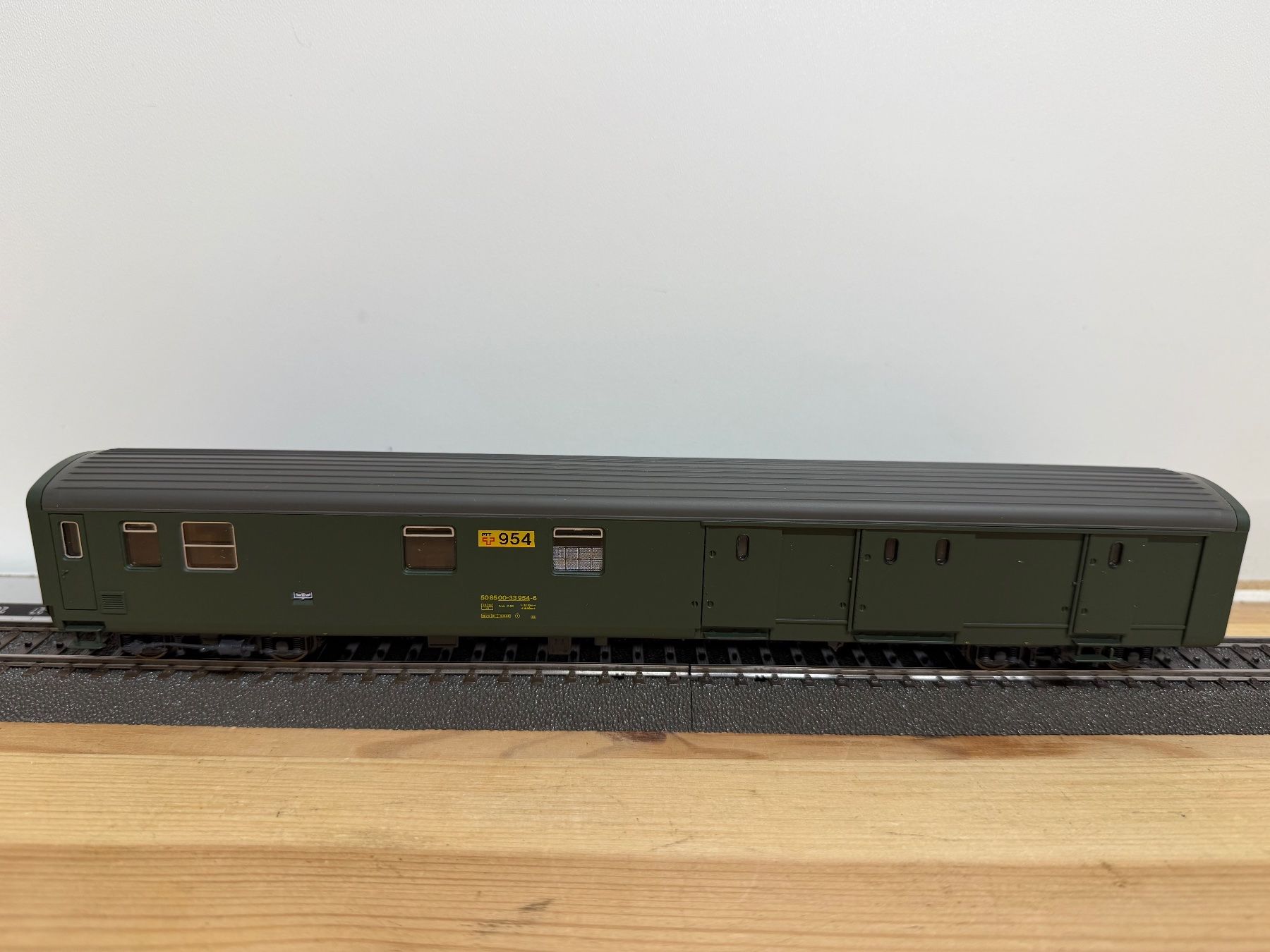 Roco Modellini di ferrovie: Spur H0 Roco 44438 SBB Postwagen DC – Usato da Büsserach venduto da ModellbahnDepot 2