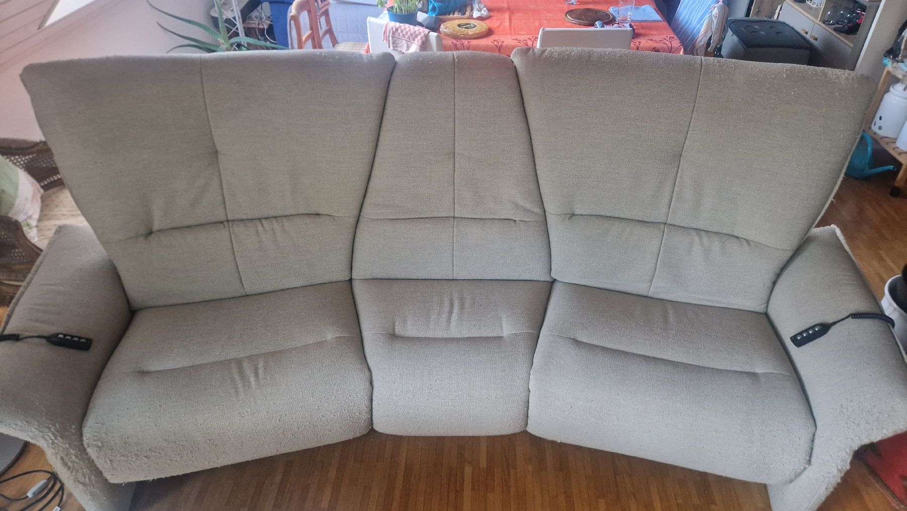 Himolla Sofas: Sofa Himolla elektrisch verstellbar 3-Sitzer – D'occasion à Buchs SG par PMULLER