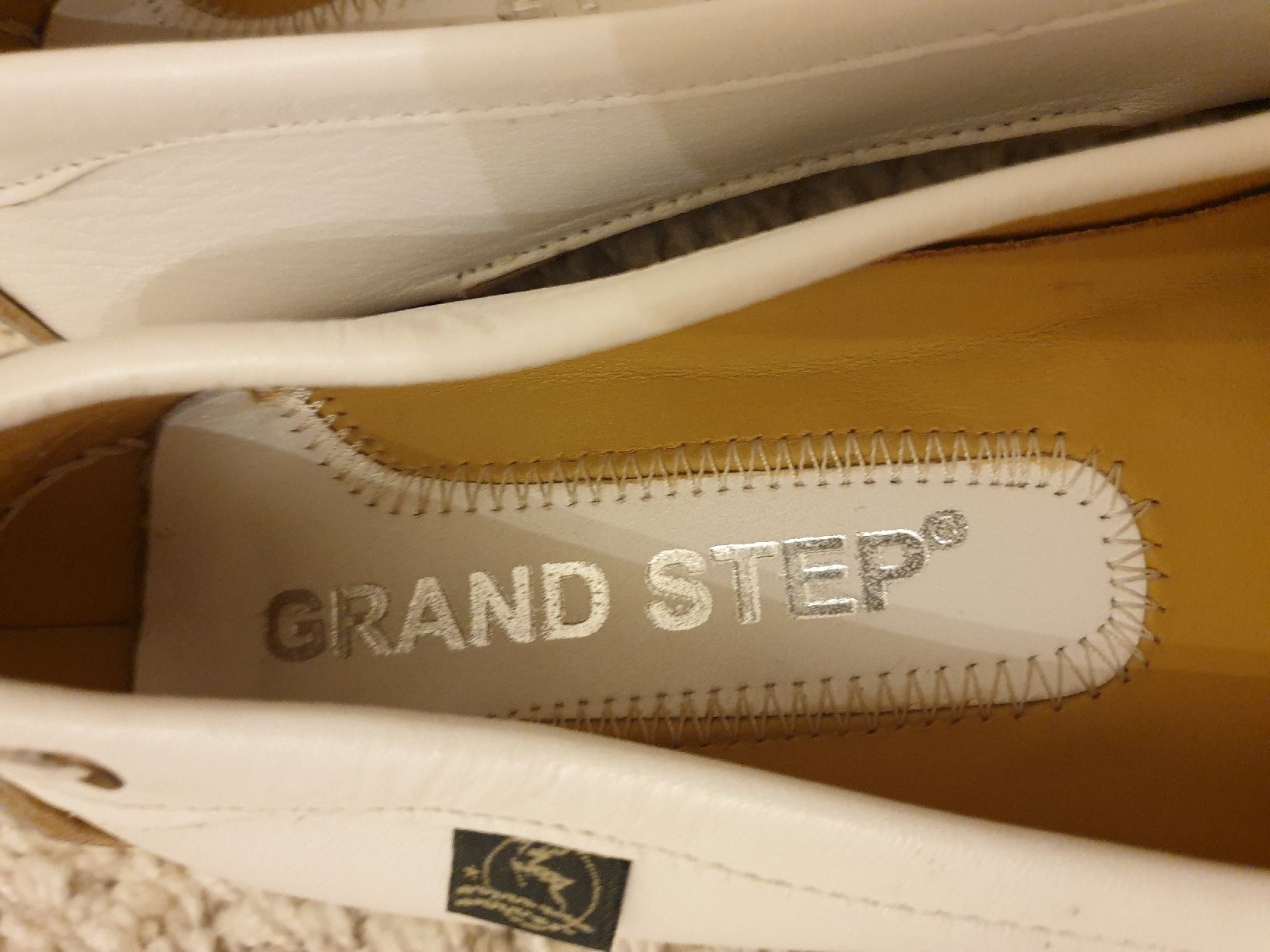 Scarpe da donna: Mocassins neufs, 37, cuir blanc – Nuovo e nell'imballaggio originale da Neuchâtel venduto da Verenas12 4