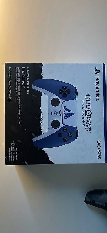 Controller: Playstation 5 Ragnarök Controller – Usato da Zürich venduto da nic_7gfx