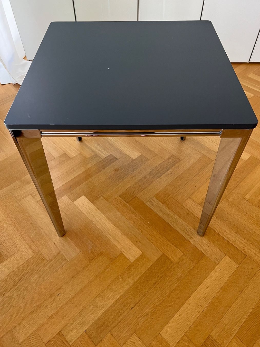 Vitra Scrivanie: VITRA Designklassiker Computer/Schreibtisch 75X75 cm – Usato da Richterswil venduto da wahopp 1