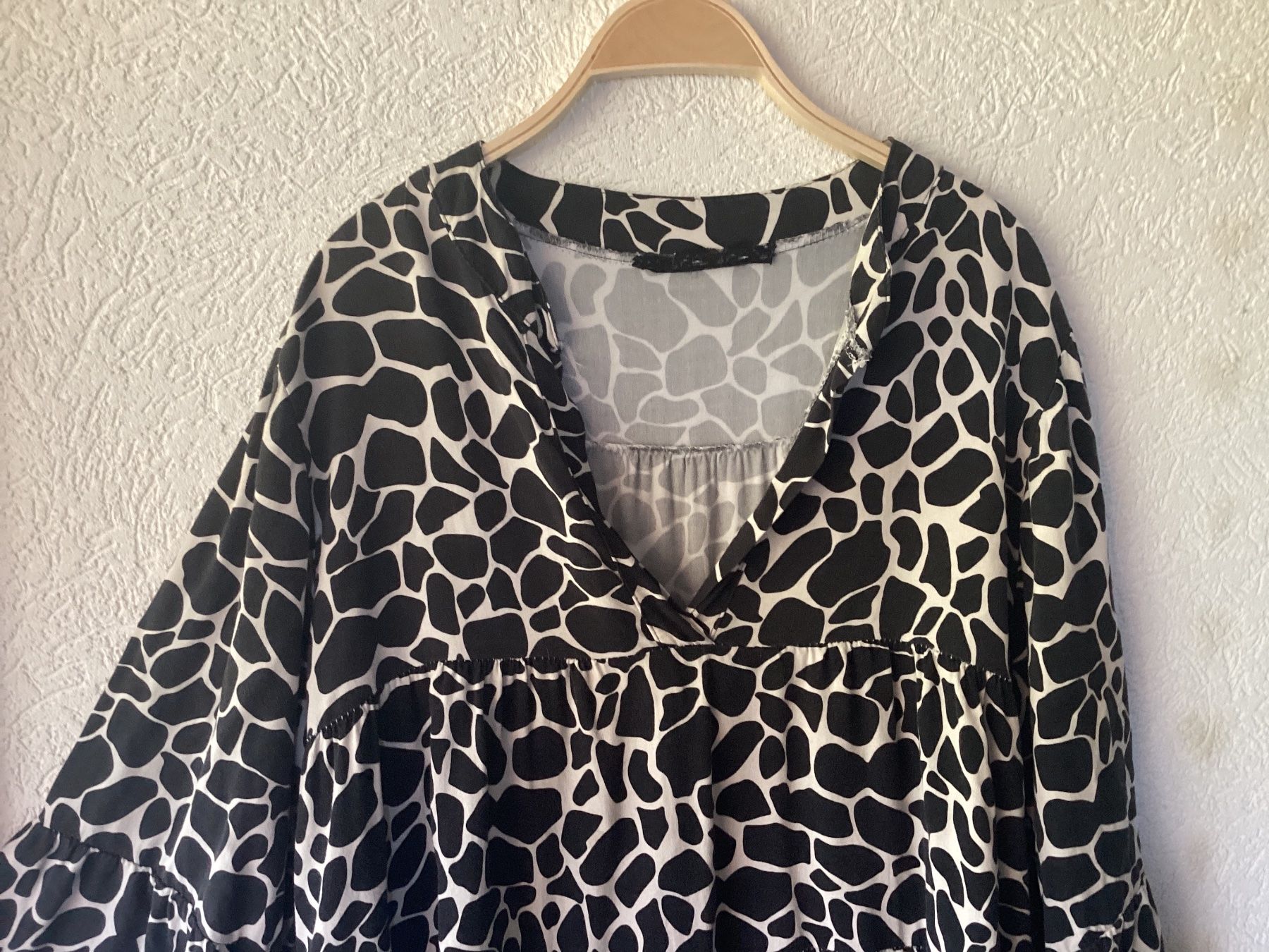 Vestiti: SALE Kleid mit Tiermuster, Grösse ca. L – Usato da Homberg b. Thun venduto da Homata 1