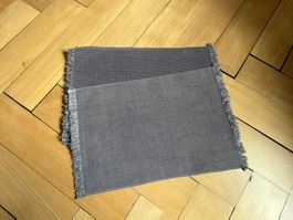 4 Stoff Tischsets grau