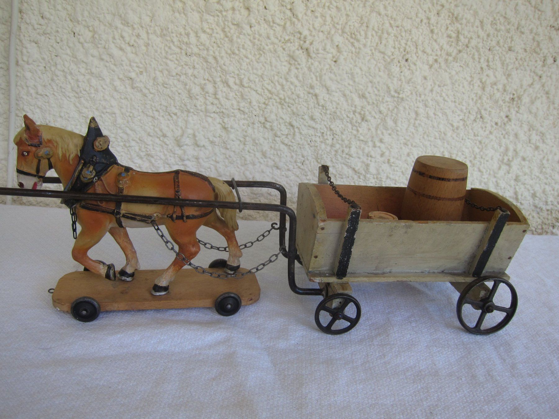 Spielzeuge: Spielzeug Pferd mit Wagen – Gebraucht aus Regensdorf von Eri8057 5