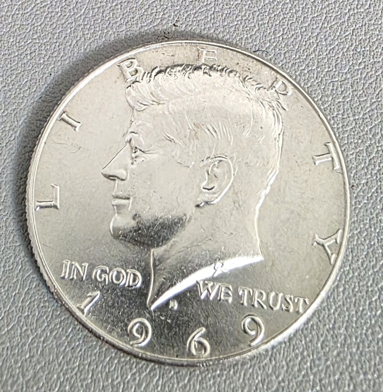 Tutti le monete: Half Dollar 1969 Silber, 12 gram, John Kenedy – Usato da Niederuzwil venduto da 262305