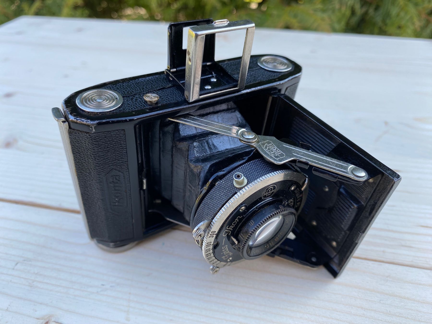 Zeiss Fotocamera: Zeiss Ikon Ikonta Kamera – Usato da Feldbach venduto da Olive1 1