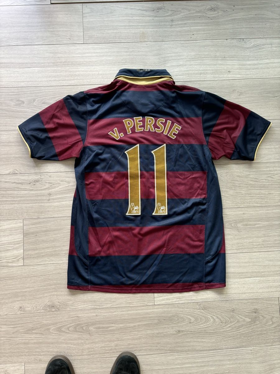 Nike Leibchen & Hosen: 2007-08 Arsenal Third Shirt Van Persie #11 – Gebraucht aus Castione von REER