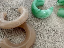 2er Set Schöne Creolen-Ohrringe in Steinoptik, Sommer-Look