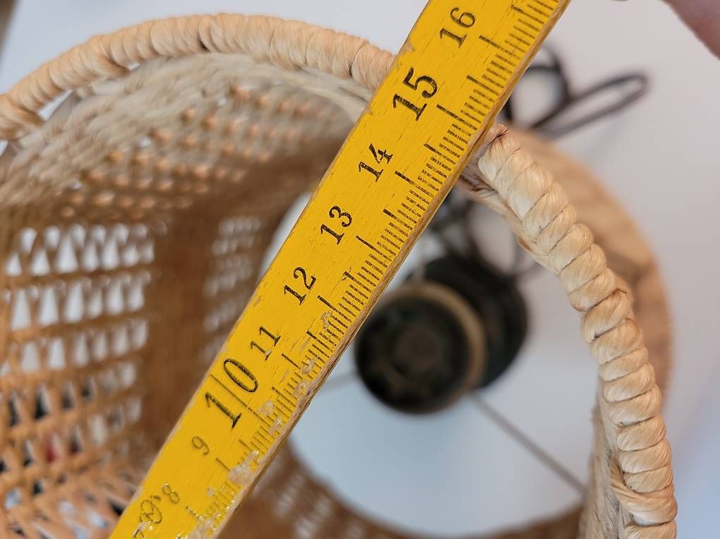Lampade: Tischleuchte mit Radnabe alt – Usato da Zofingen venduto da Loop_ReSale 4