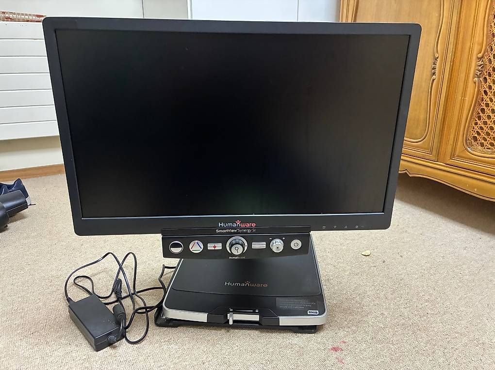 Monitor: Bildschirmlesegerät Humanware SmartView Synergy SI 22" – Usato da Ittigen venduto da Brain-dump