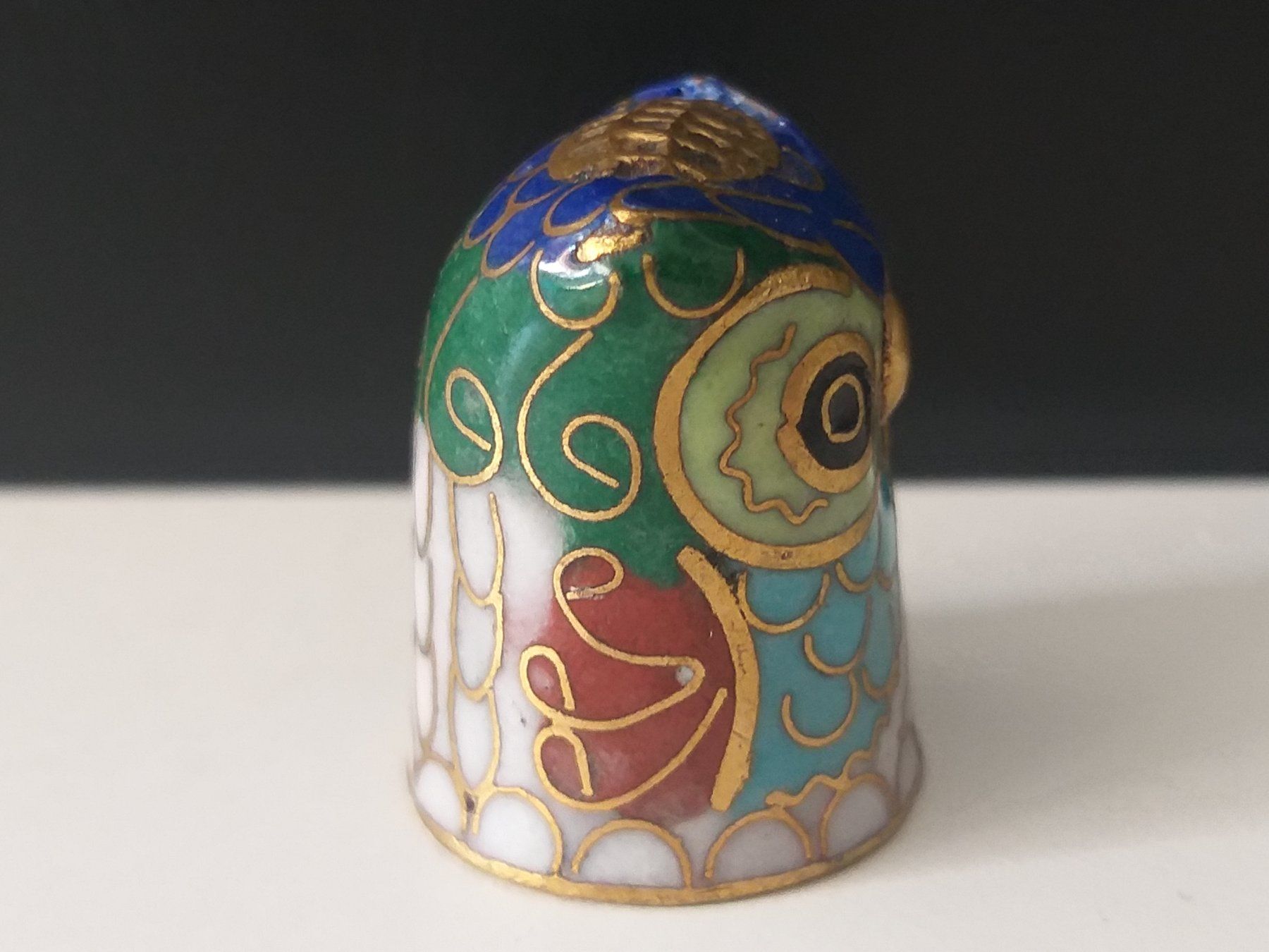 Ditali: Dé à coudre tête de chouette cloisonné – Usato da Cossonay-Ville venduto da Les_1001_perles 1
