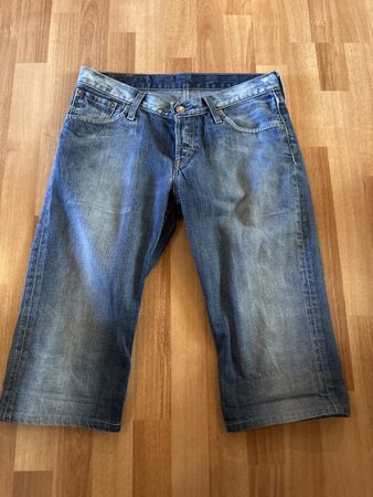 Levi Strauss 518 Jeans, Grösse W32, einf. Bundweite 40cm