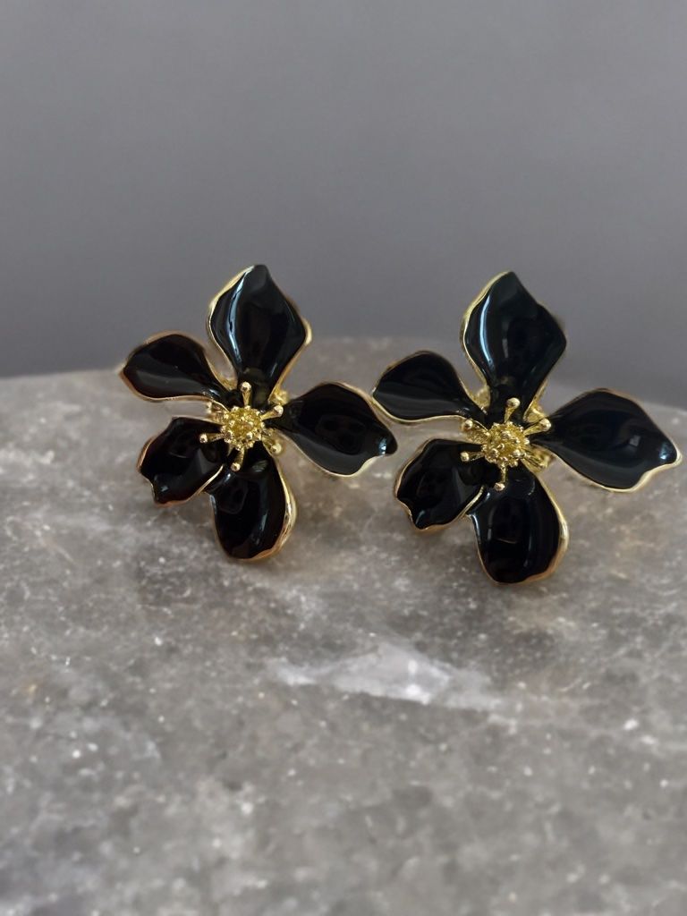 Orecchini pendenti & Orecchini a lobo: Boucles d'oreilles fleur noires et or – Nuovo e nell'imballaggio originale da St-Maurice venduto da Sandrinette123