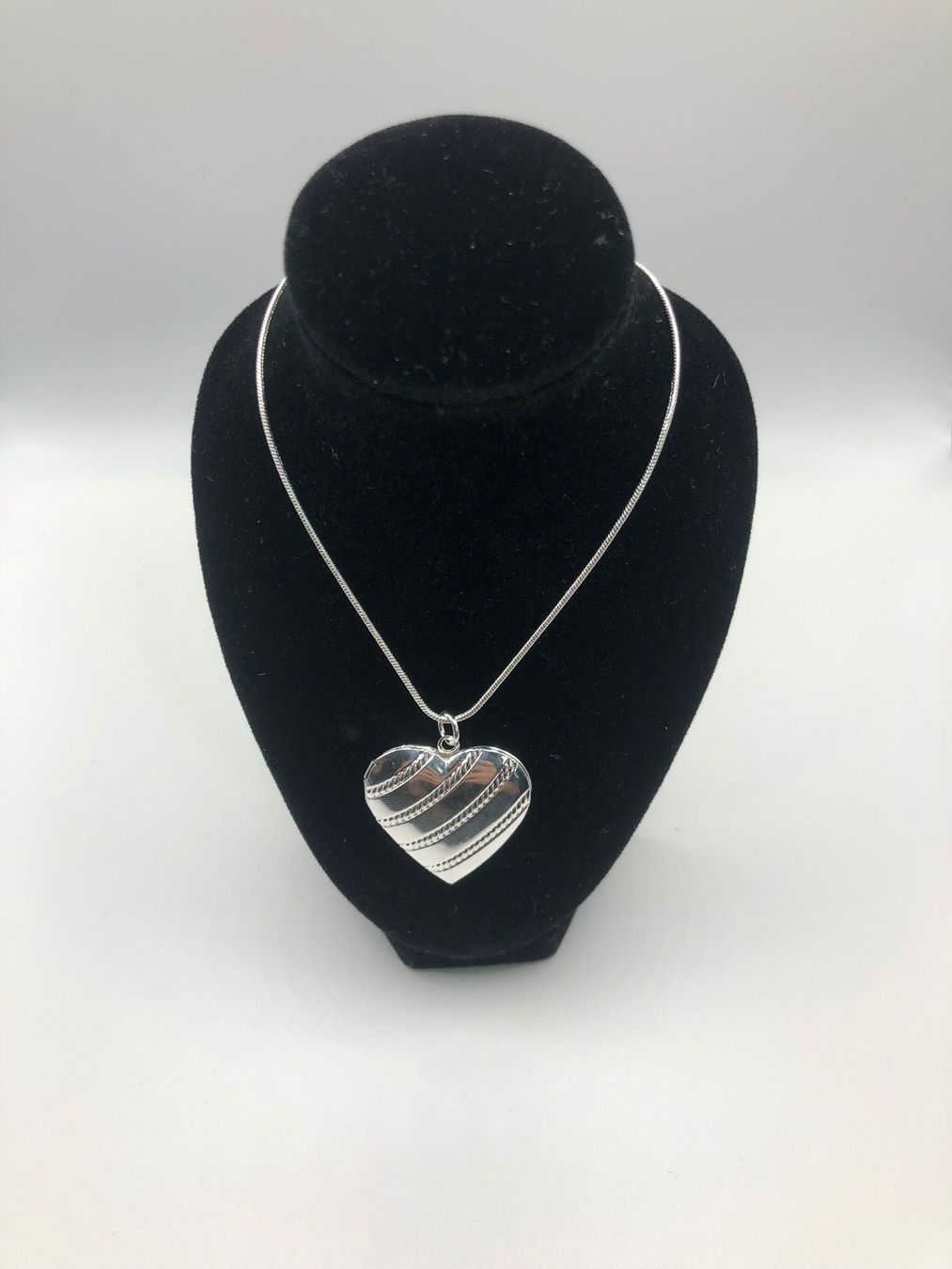 Catenine: Collier avec pendentif coeur 25cm – Nuovo (secondo la descrizione) da Chamoson venduto da Pince26 1