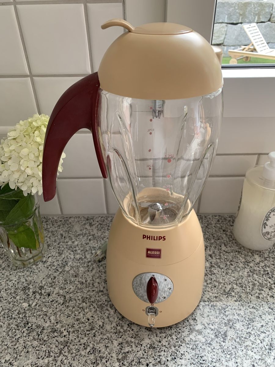 Alessi Appareils de cuisine: Standmixer von  Alessi/Philips beige/rot – D'occasion à Ellikon an der Thur par Bali1999