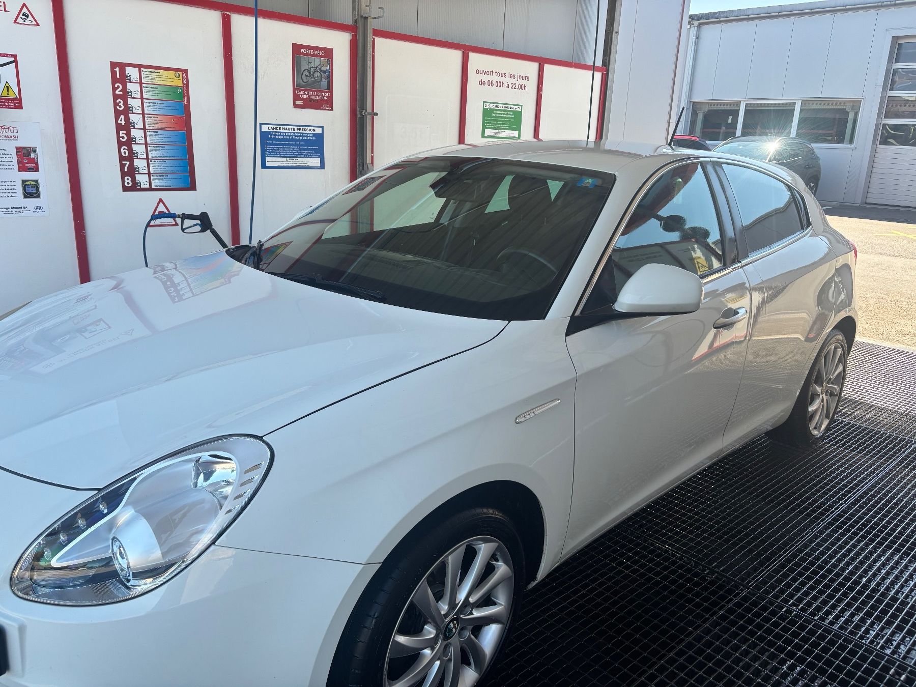 Alfa Romeo Autos: Alfa Giulietta – D'occasion à Cousset par Agorboss 8