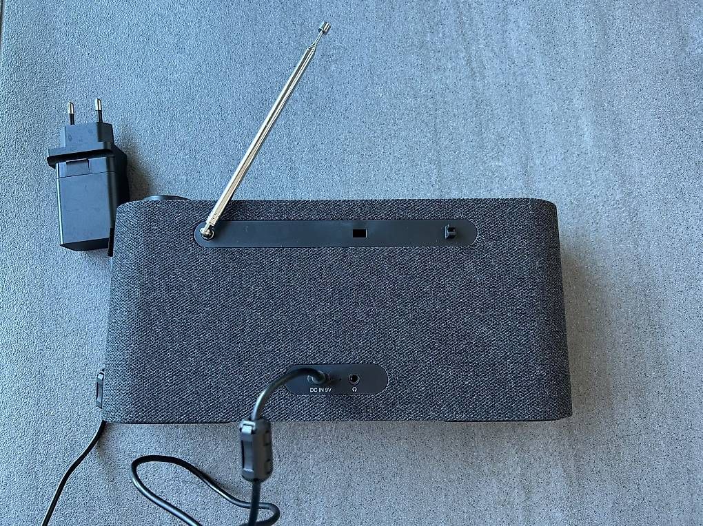Radio: Radio Loewe radio.frequency – Usato da Zug venduto da HelenOL 2