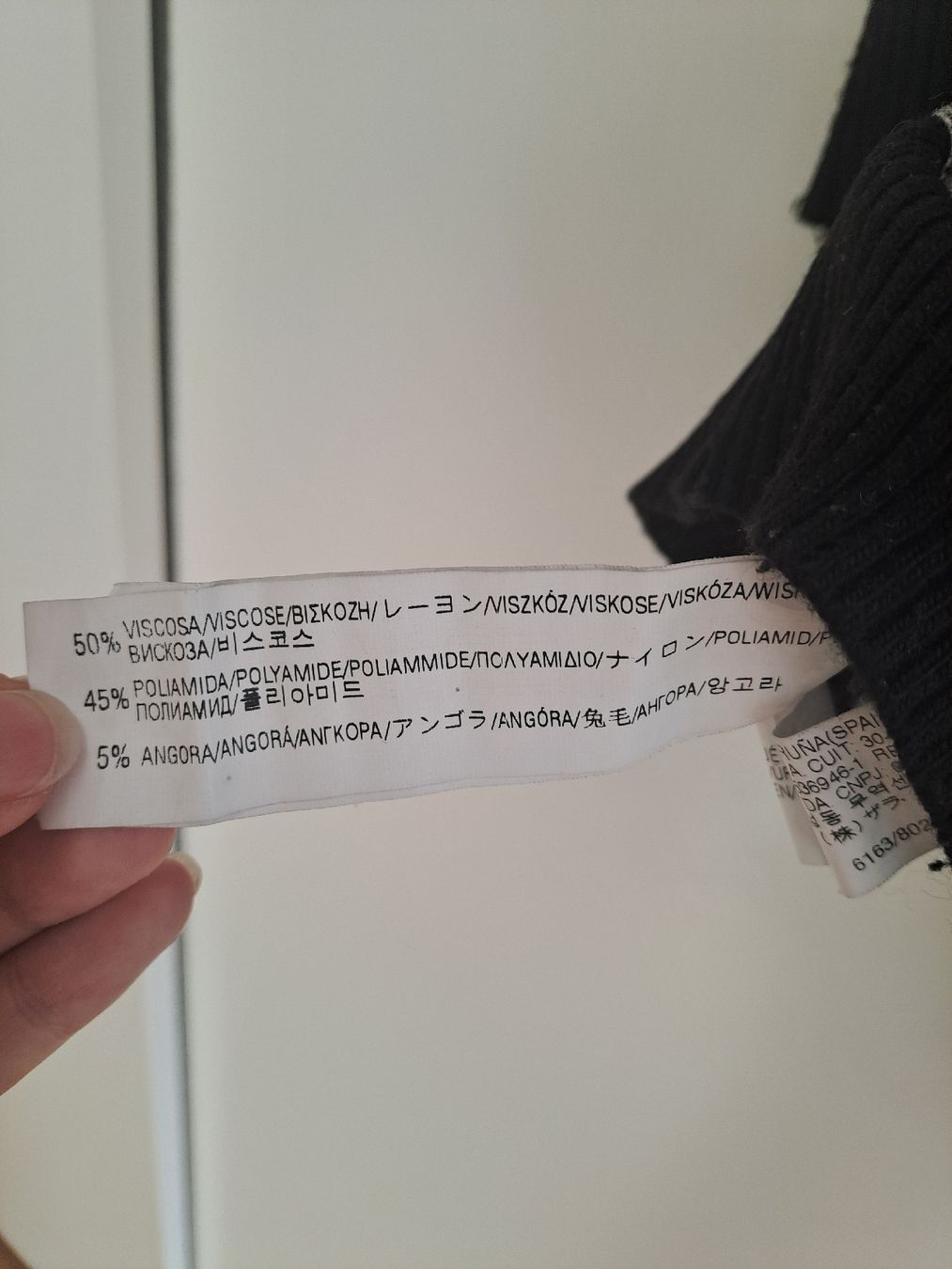 Zara Maglioni & Felpe: Schwarzer Oversize Pullover M mit V-Ausschnitt, ubd Nr. 47 – Usato da Zürich venduto da jun_vh8f 3