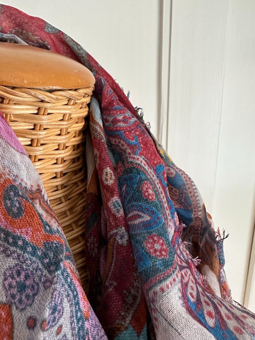 Foulard & Sciarpe: Schal bunt gemustert – Usato da Zürich venduto da Diazaio 2
