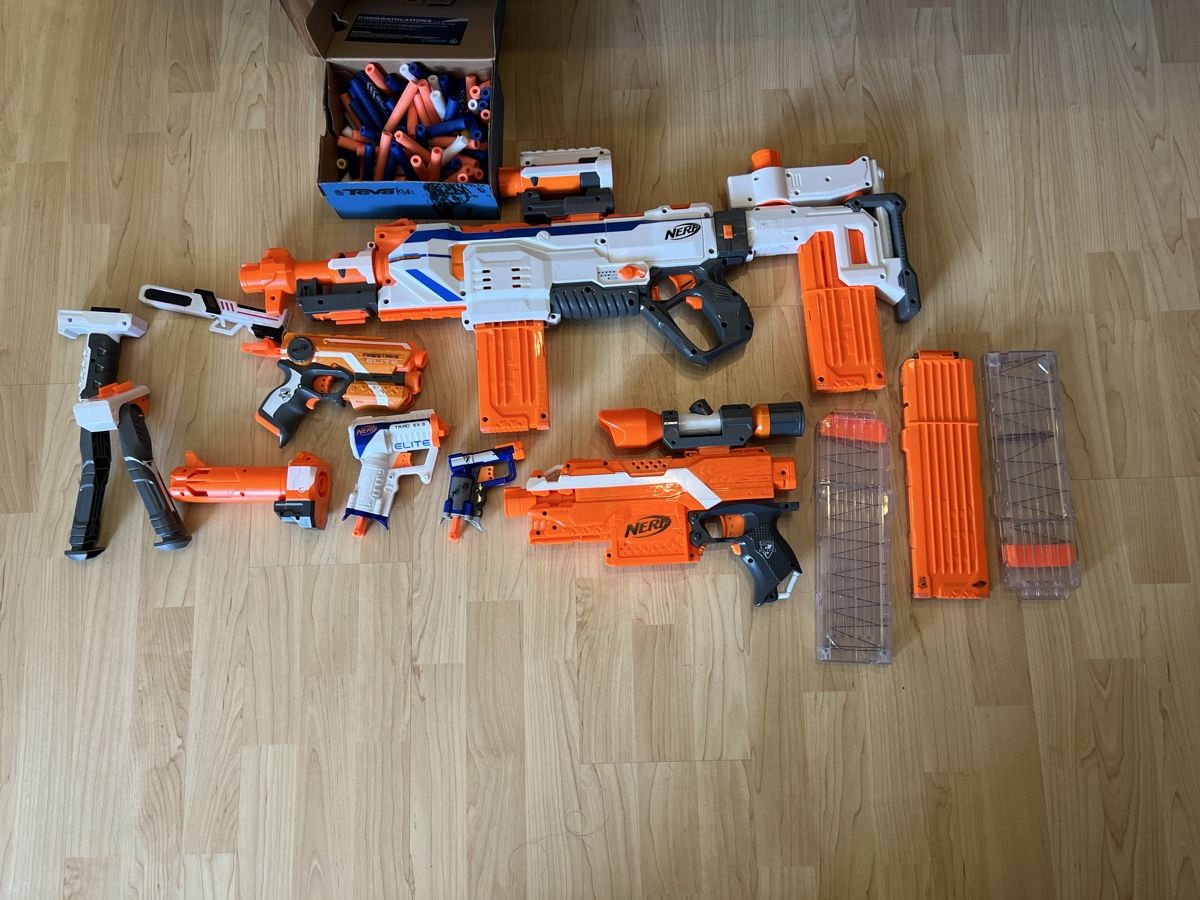 Nerf Giocattoli: Mega Nerf Set mit viel Zubehör  – Usato da Richterswil venduto da Herakles90