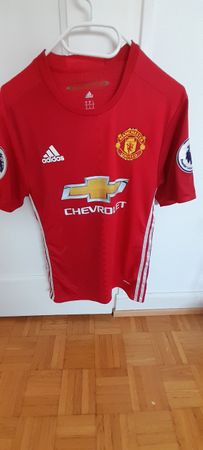 Maillot Manchester United Adidas, taille S, comme neuf.