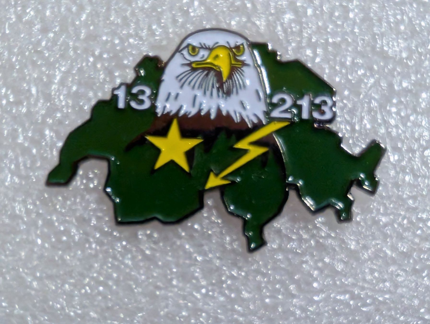 Plaquettes & Badges: Ansteckpin 247: 13 213 – D'occasion à Oppligen par Pin-Fall-Shop