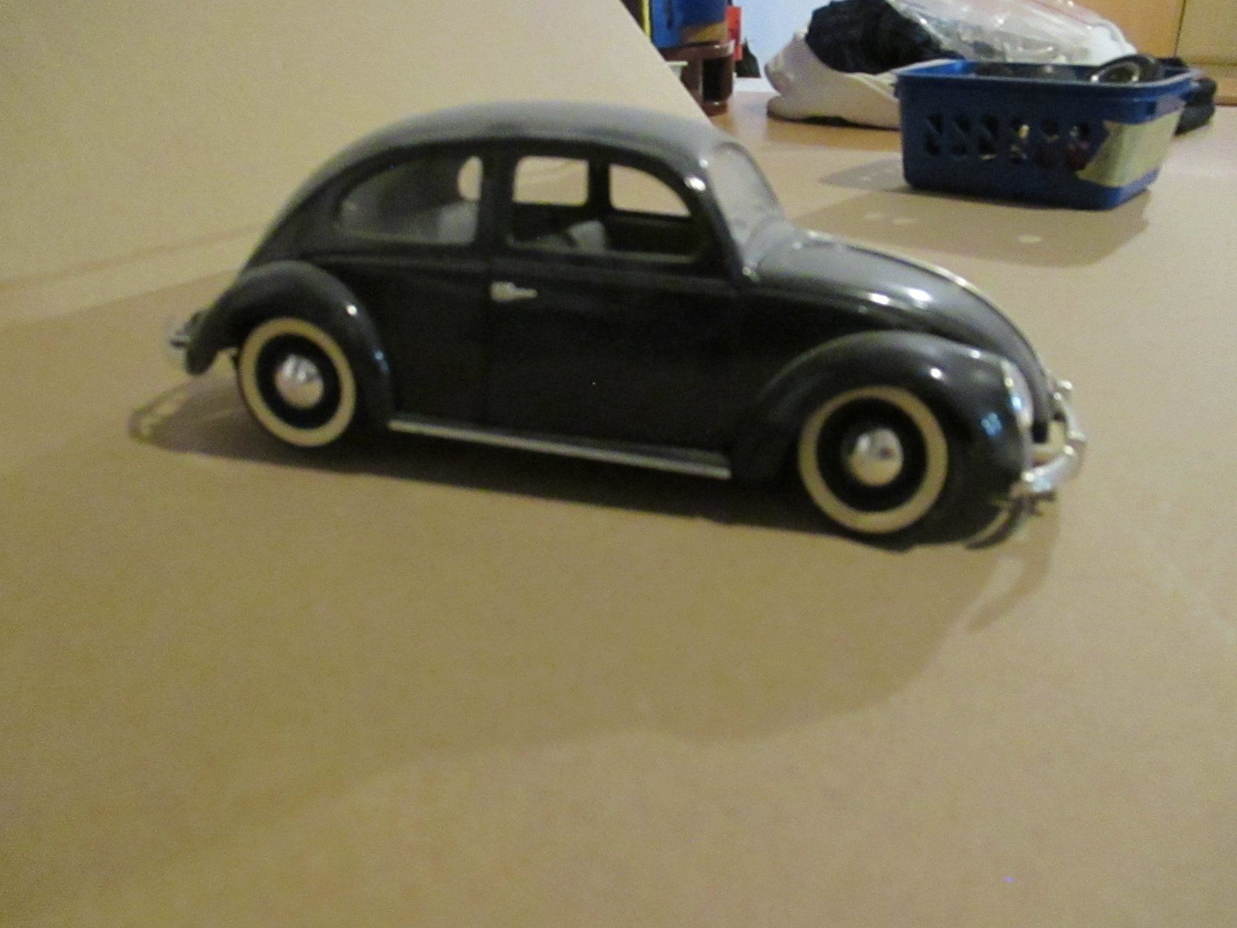 Volkswagen Modellini d'auto: VW Käfer Solido 1/18 Schrott defekt – Difettoso da Felsberg venduto da sanwill 2