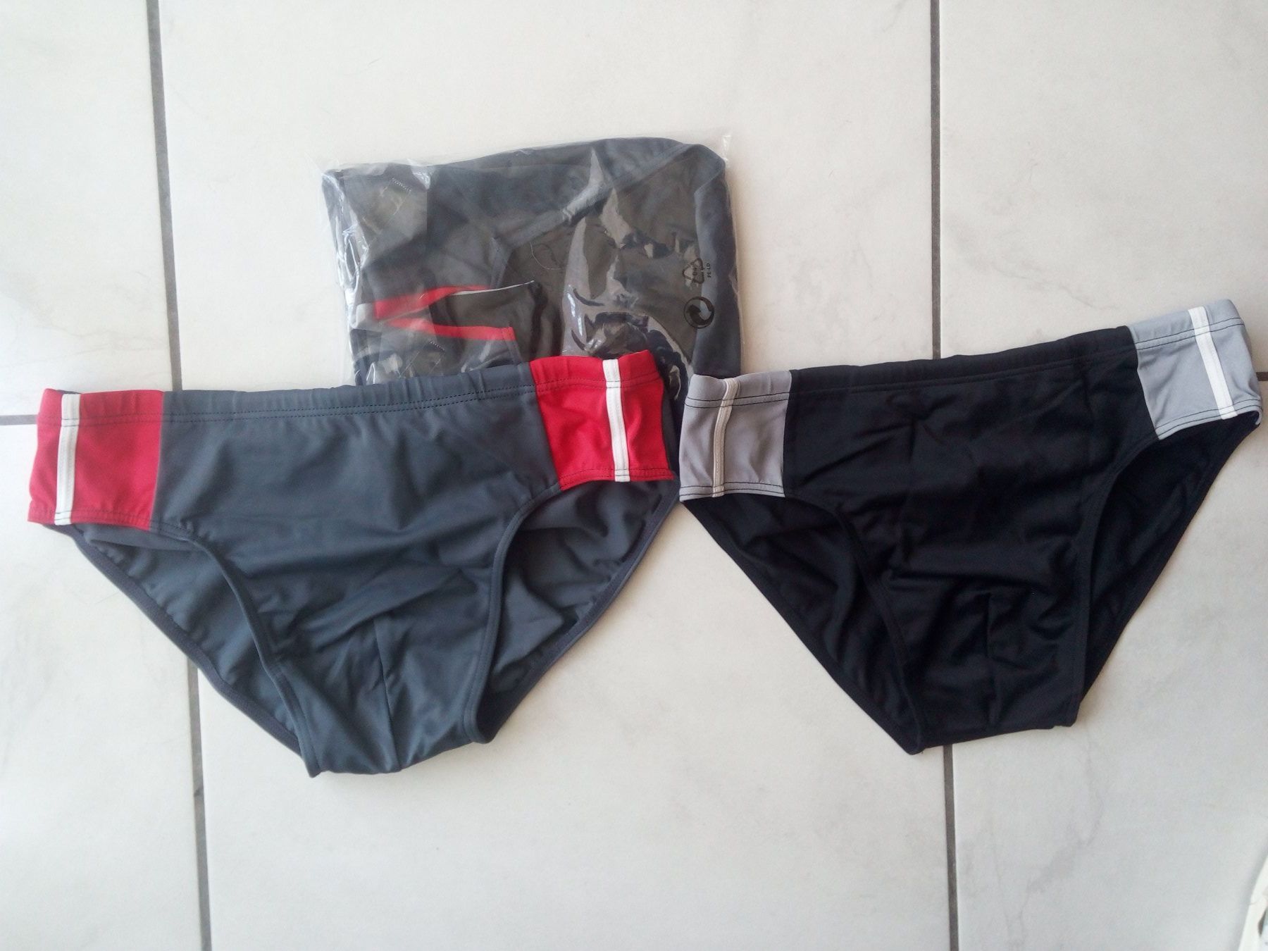 Costumi da bagno: Badehosen, 2er Set – Nuovo e nell'imballaggio originale da Igis venduto da lebi
