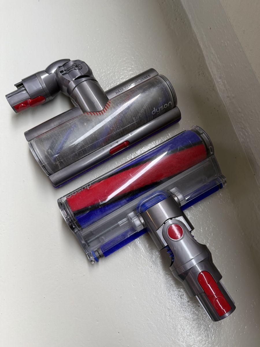 Dyson Sonstiges für Haushalt & Wohnen: Dyson brosses  – Gebraucht aus Meyrin von SA_3006 1