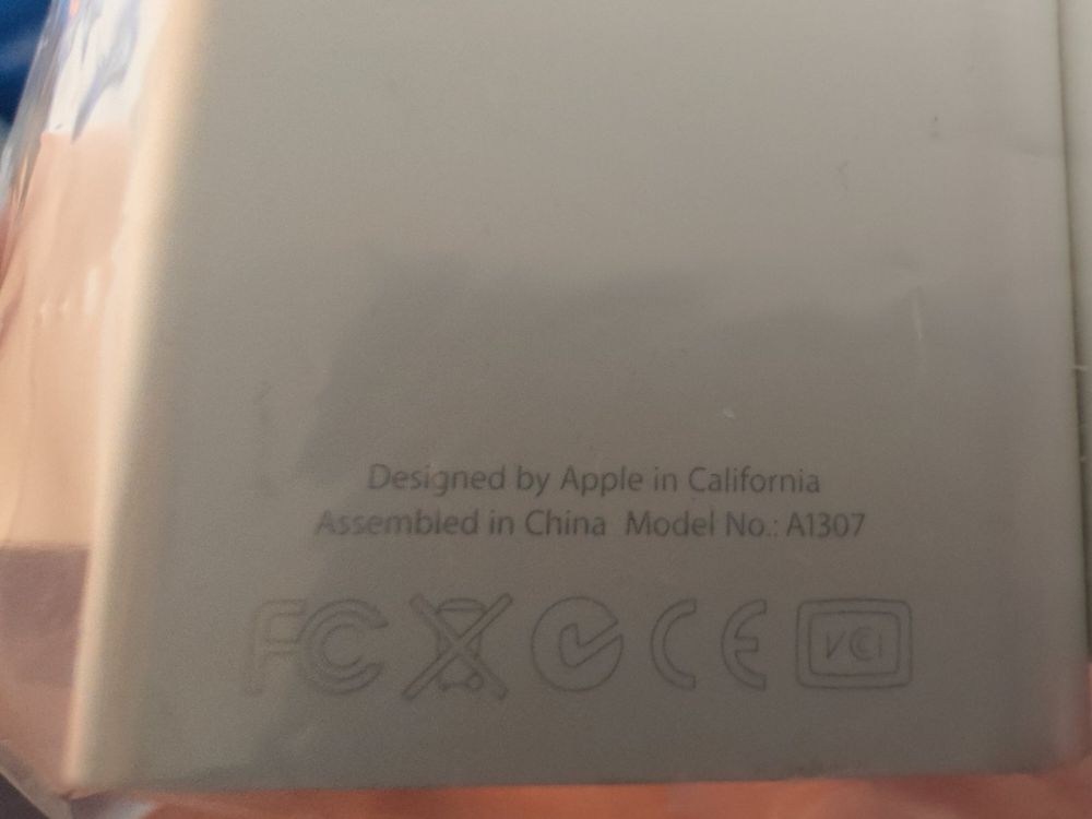 Apple Lecteurs & Adaptateurs: Apple Mini DisplayPort zu VGA Adapter A1307 – D'occasion à Reinach AG par N54 2