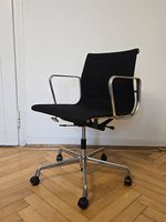 Vitra EA 117 Bürostuhl von Eames in schwarzem Stoff (2)
