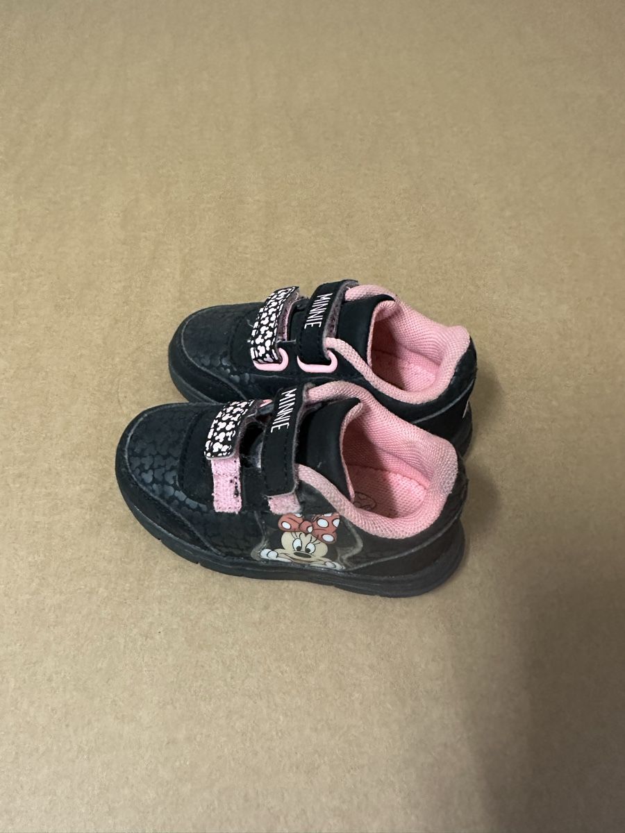 Schuhe für Jungen: Kinderschuhe Minnie  Gr. 22 – Gebraucht aus Mels von pedromiguel_12