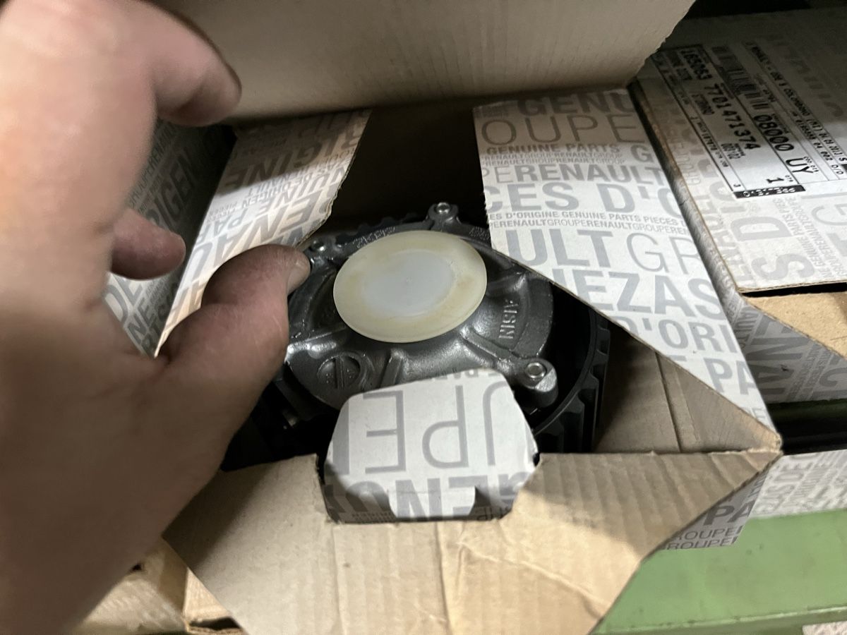 Renault Tutti pezzi di ricambio auto: Phasenwandler Renault 8200782671 – Nuovo e nell'imballaggio originale da Kräiligen venduto da tisala
