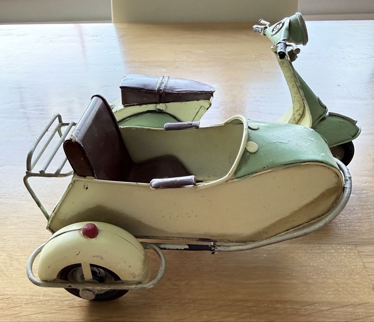 Giocattoli: Antikes Blech-Motorrad mit Seitenwagen – Usato da Morgarten venduto da MarScha1973 2