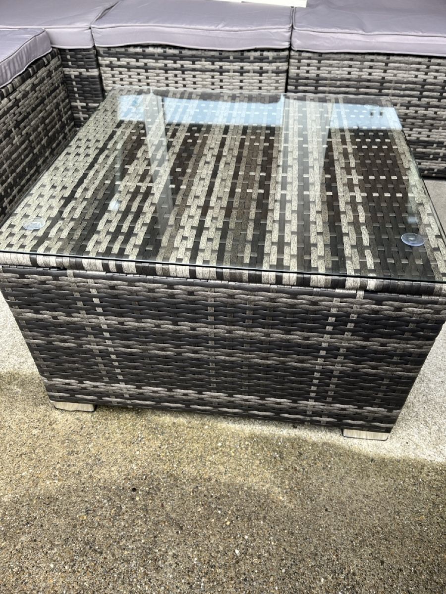 Tavoli: Gartentisch aus Rattan mit Glasplatte NEU – Nuovo (secondo la descrizione) da Wetzikon ZH venduto da Steve1971
