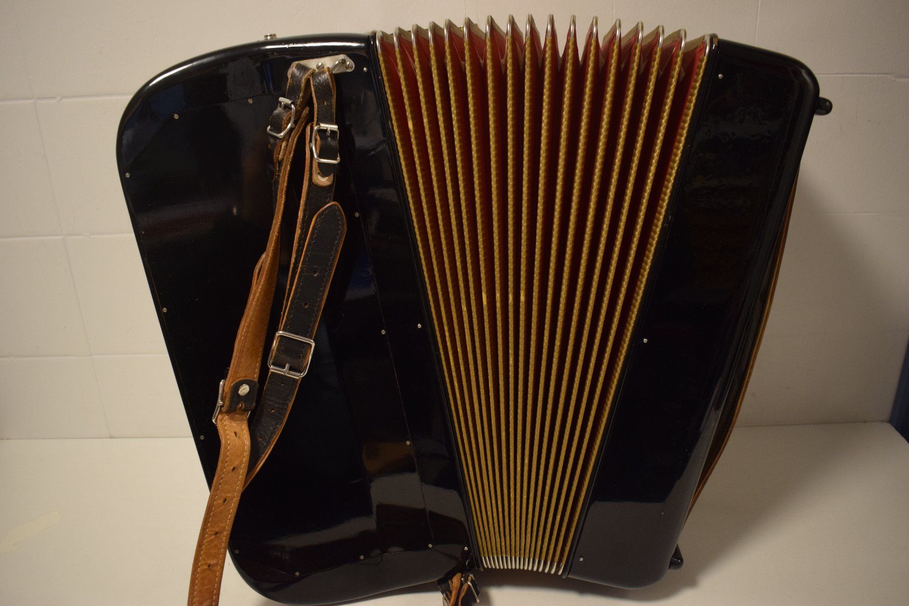 Musikinstrumente: Akkordeon chromatisch Hohner Riviera IV – Gebraucht aus Zürich von baumusik 8